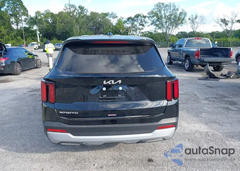 2025 Kia Sorento Lx z USA, uszkodzony, nr VIN 5XYRG4JC1SG336840